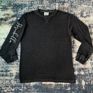 Long Sleeve Thermal Shirt with Roseabella down right arm.